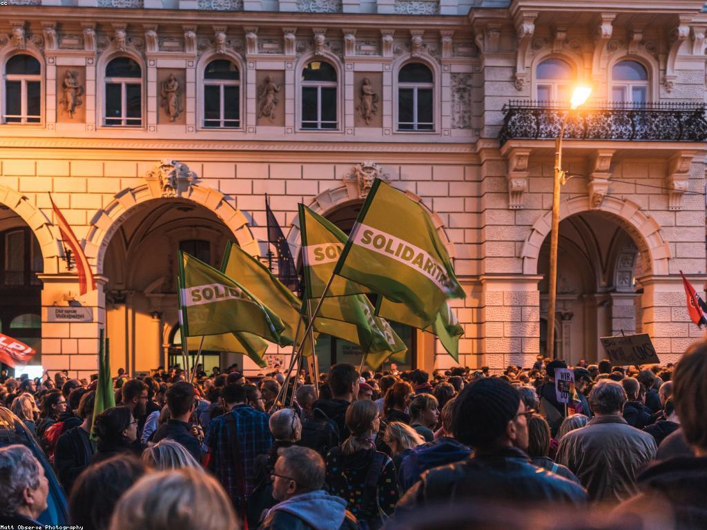 សង្គមនិងមនុស្ស: ការយល់ដឹងអំពីសមត្ថភាពរស់នៅក្នុងសង្គម