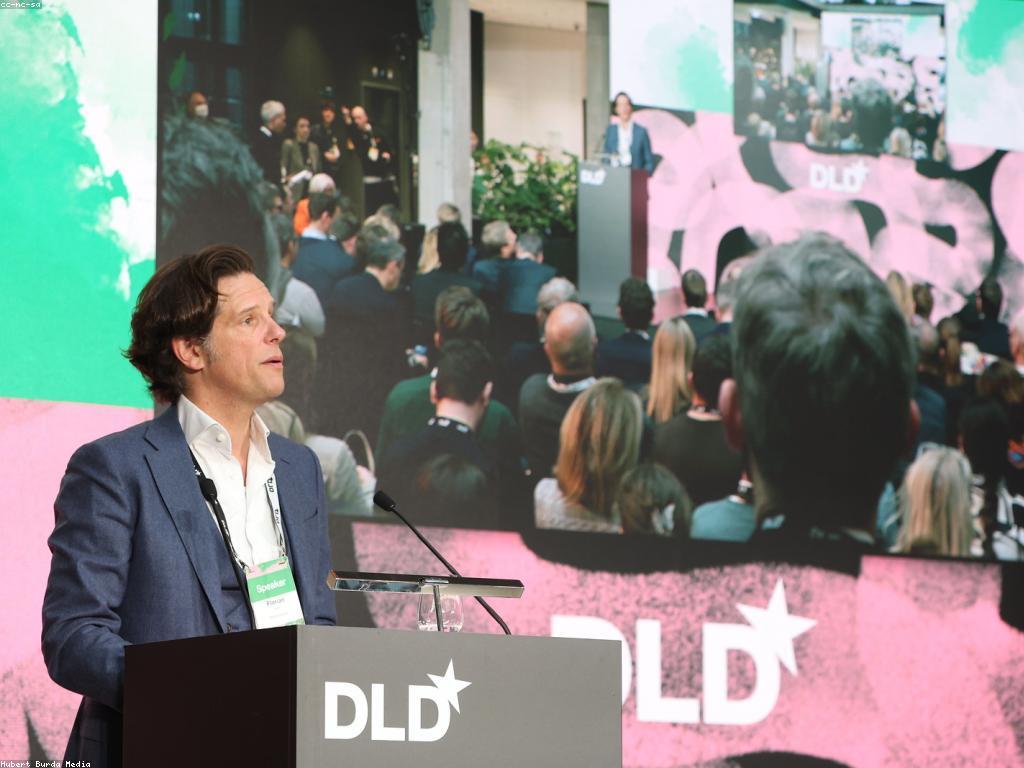 អនាគតនៃសេដ្ឋកិច្ចថ្មី